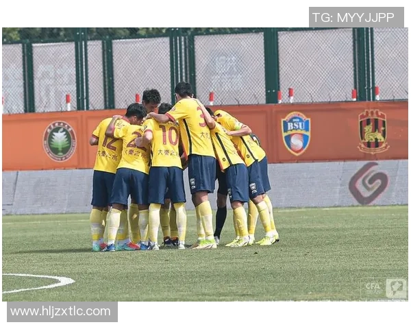 萨拉托夫主场迎战莫斯科中央陆军双方争夺关键三分的激烈对决 萨拉托夫主场迎战莫斯科中央陆军双方争夺关键三分的激烈对决